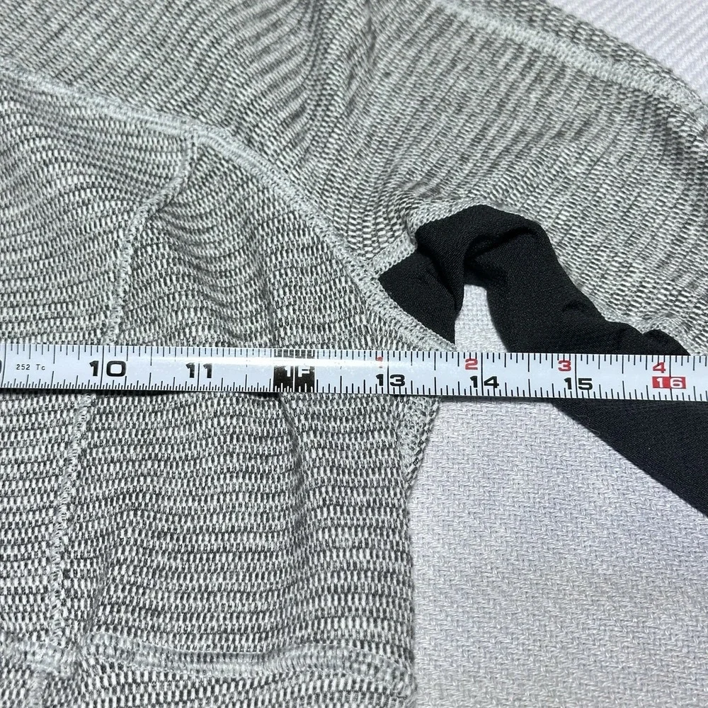 Lululemon Base‎ Runner 1/2 Zip Size 2 Performance Rulu Fabric Mini Check Heather